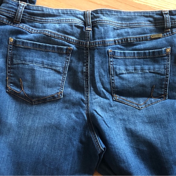 INC size 16 jeans. - Picture 6 of 6